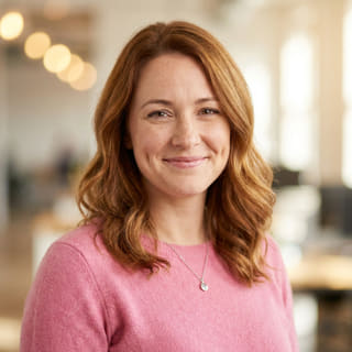 Emily Watson, présentée comme responsable du service client chez Lune Rendo, en image de profil